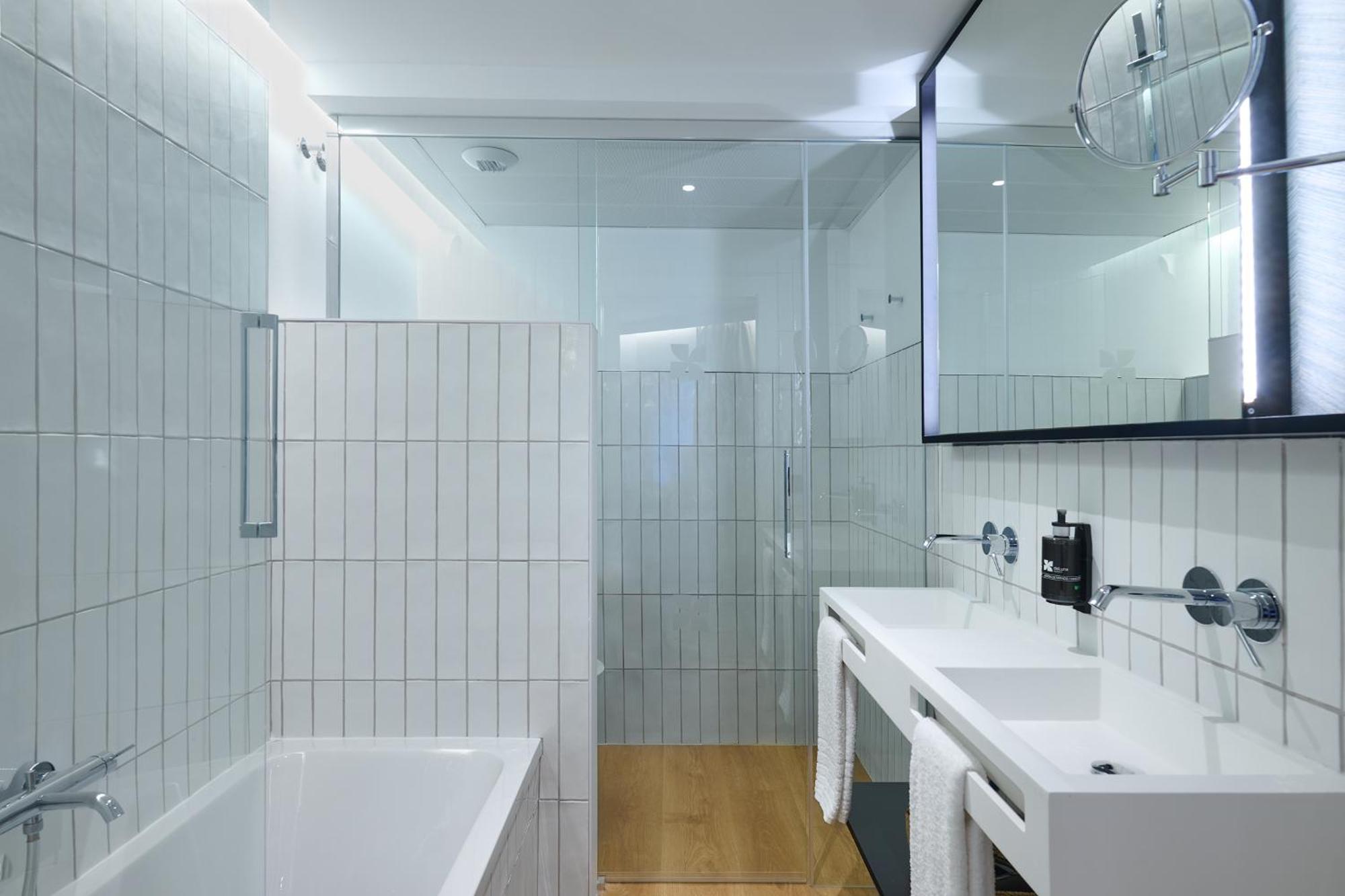 Apartamentos Luna Suites Гранада Екстериор снимка