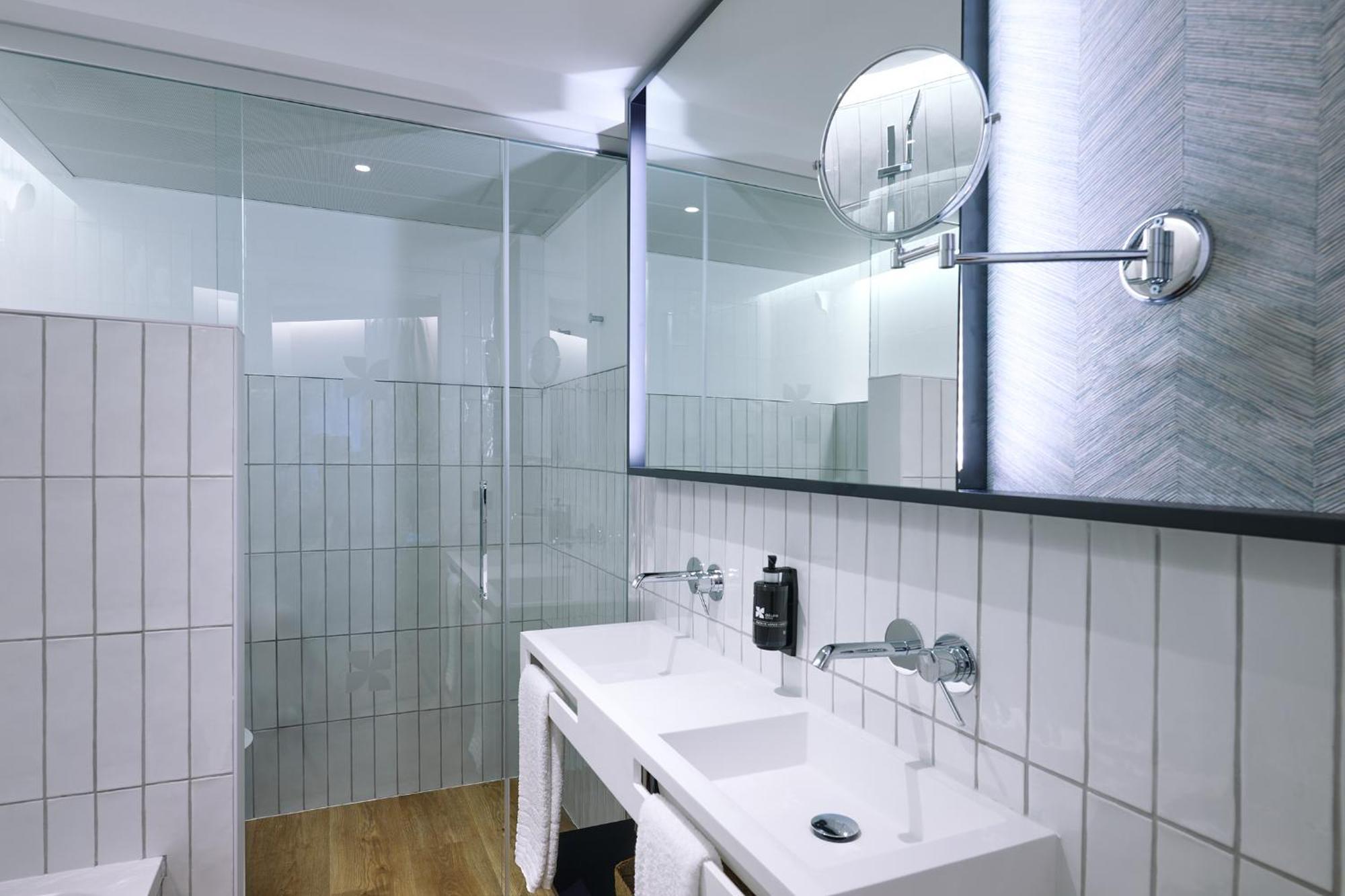 Apartamentos Luna Suites Гранада Екстериор снимка