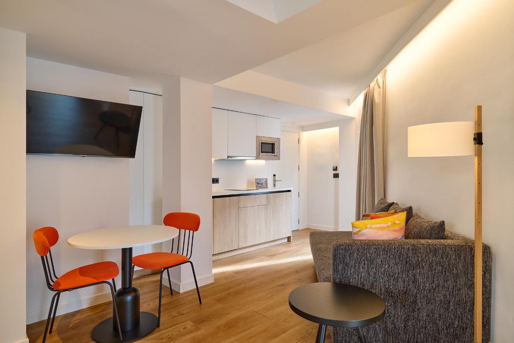 Apartamentos Luna Suites Гранада Екстериор снимка