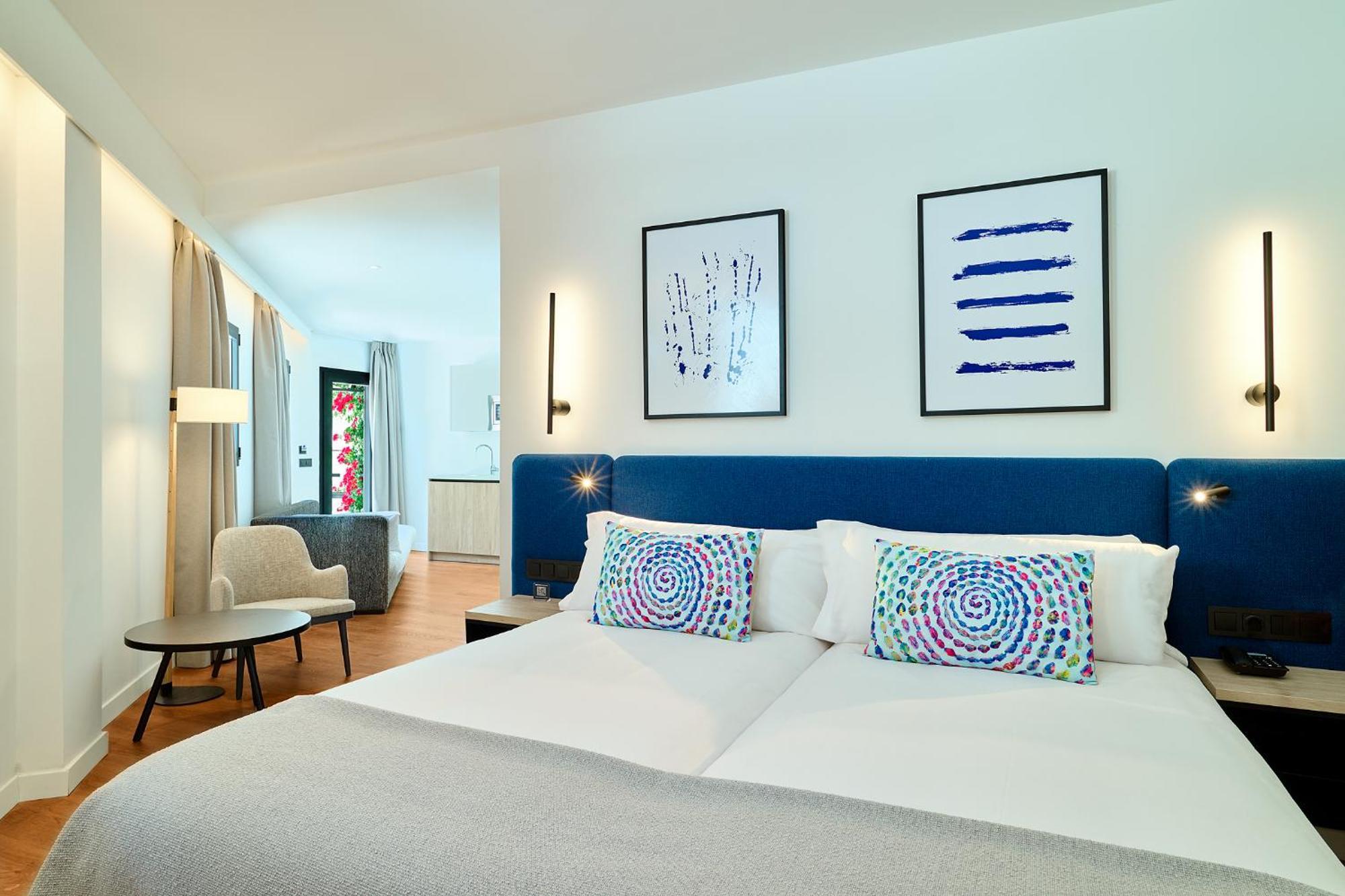 Apartamentos Luna Suites Гранада Екстериор снимка