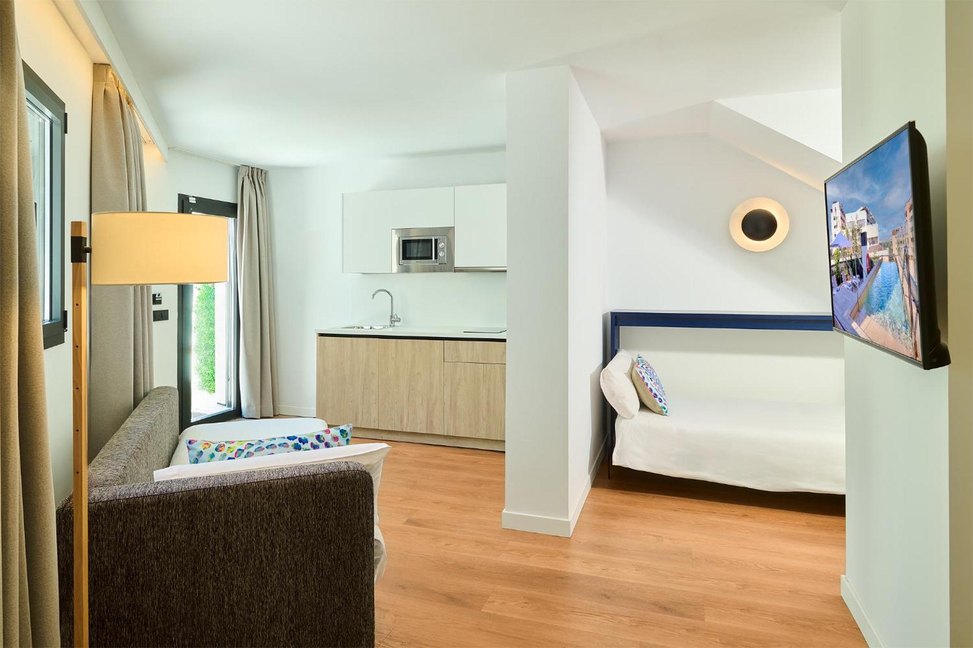 Apartamentos Luna Suites Гранада Екстериор снимка