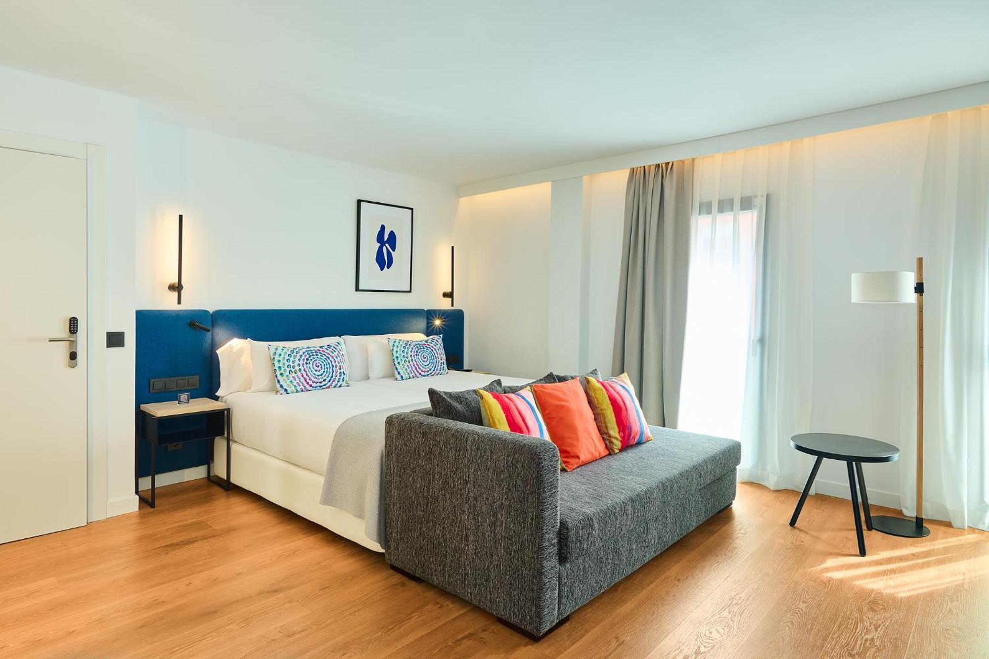 Apartamentos Luna Suites Гранада Екстериор снимка