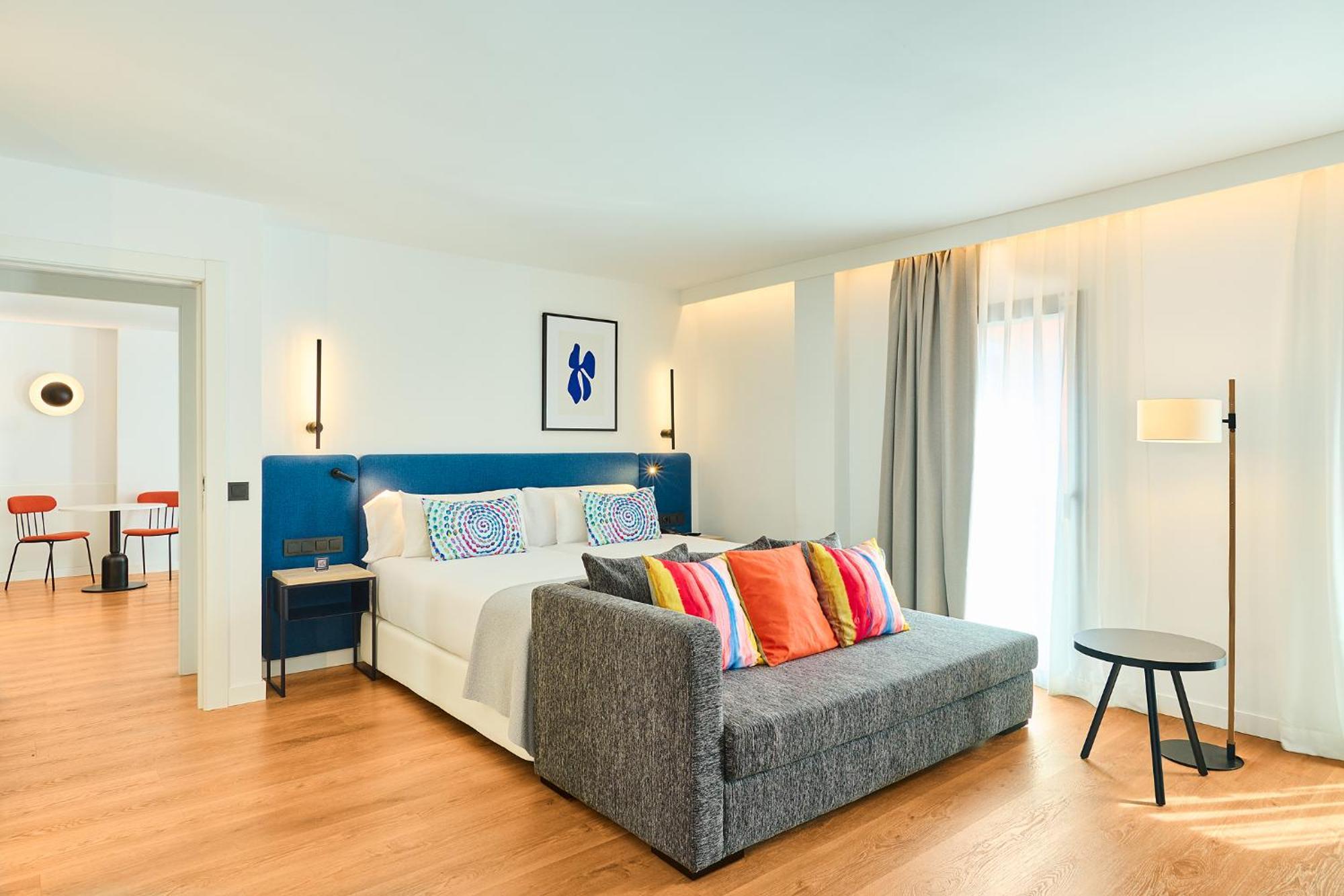 Apartamentos Luna Suites Гранада Екстериор снимка